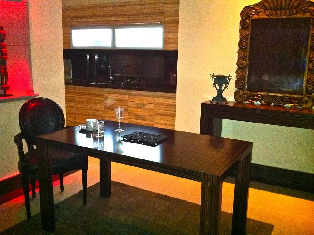 Alcalá Rok Plaza (Adults Only) 아파트 0*,  스페인